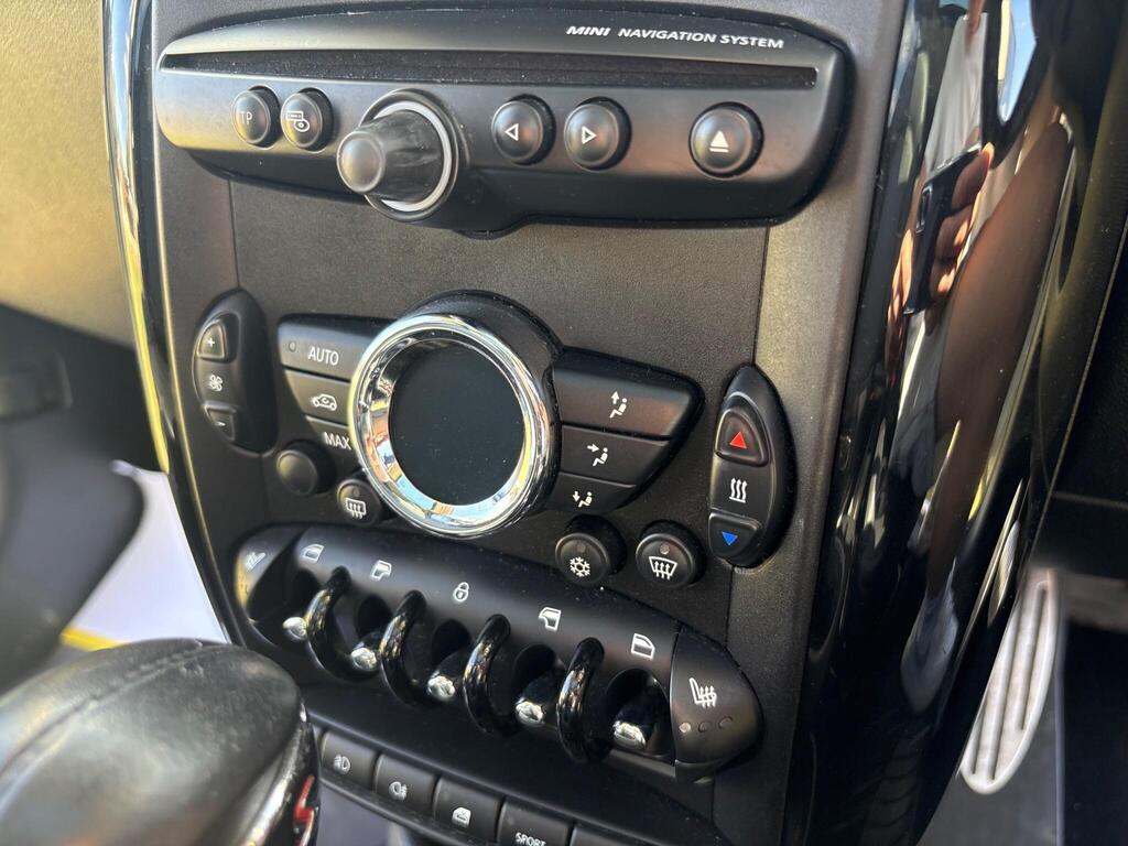 MINI Countryman 2010 - Image 12